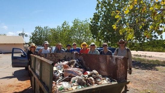 Broome Chamber & Environs Kimberley collect half tonne rubbish on Streeter's jetty foreshore